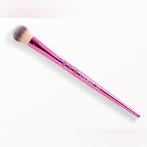LUNA MAGIC Superstar Highlighter Brush 999